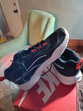 Puma Men's Black White Athletic Shoes with Red Accents